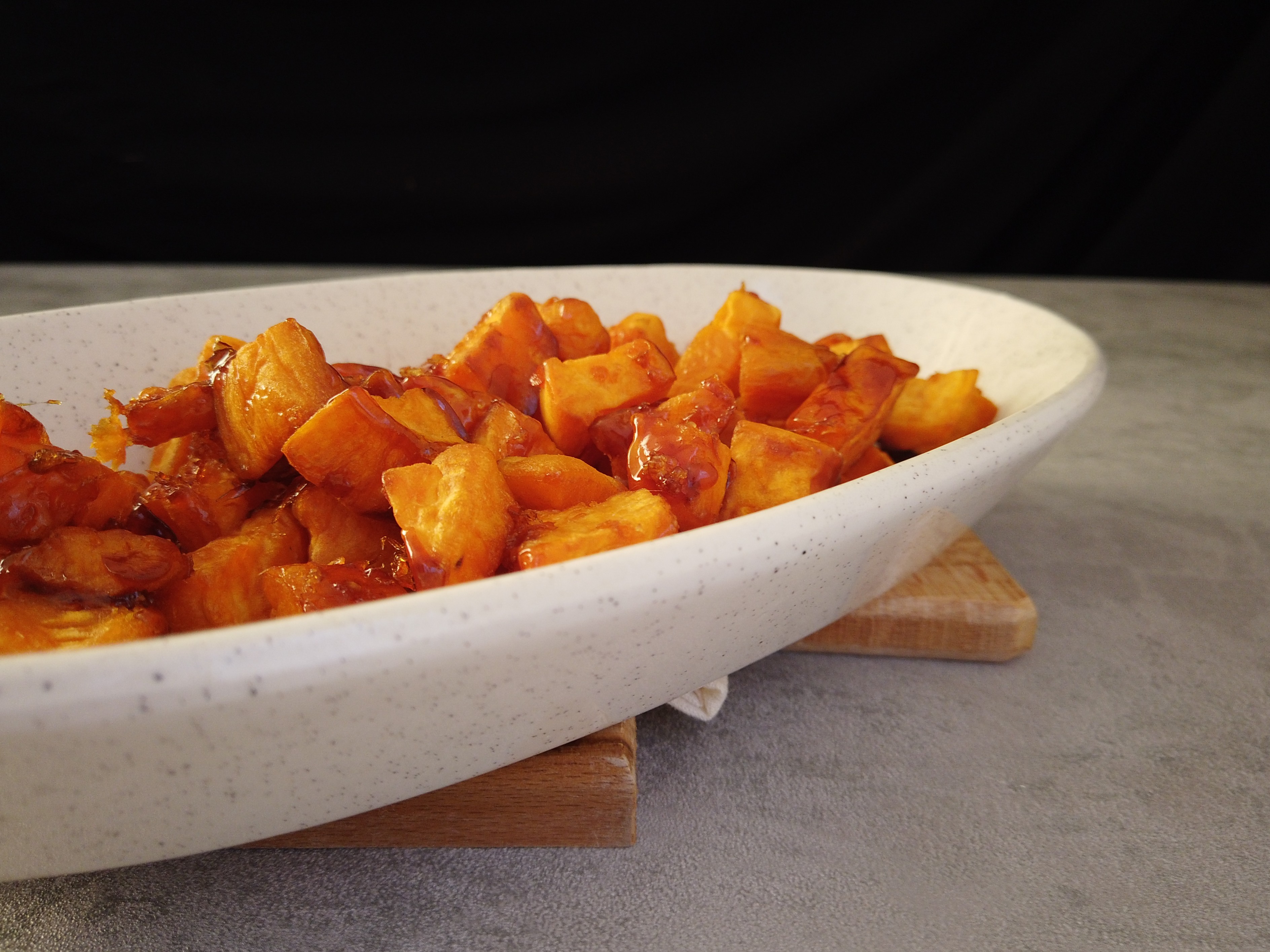 Kore Şekerli Tatlı Patates Tarifi (Goguma Mattang) – Çıtır Karamelli Sokak Lezzeti